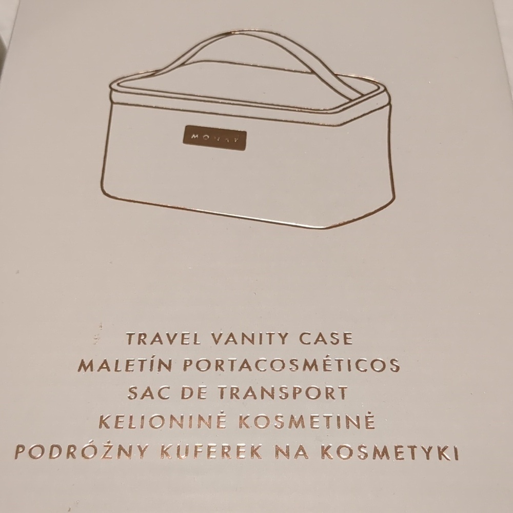 NWT - Travel Vanity Case - Picture 2 of 8